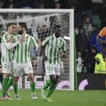 Com direito à 'lei do ex', Real sofre virada e perde para o Betis