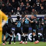 Leverkusen goleia Frankfurt e segue na disputa pela liderança da Bundesliga