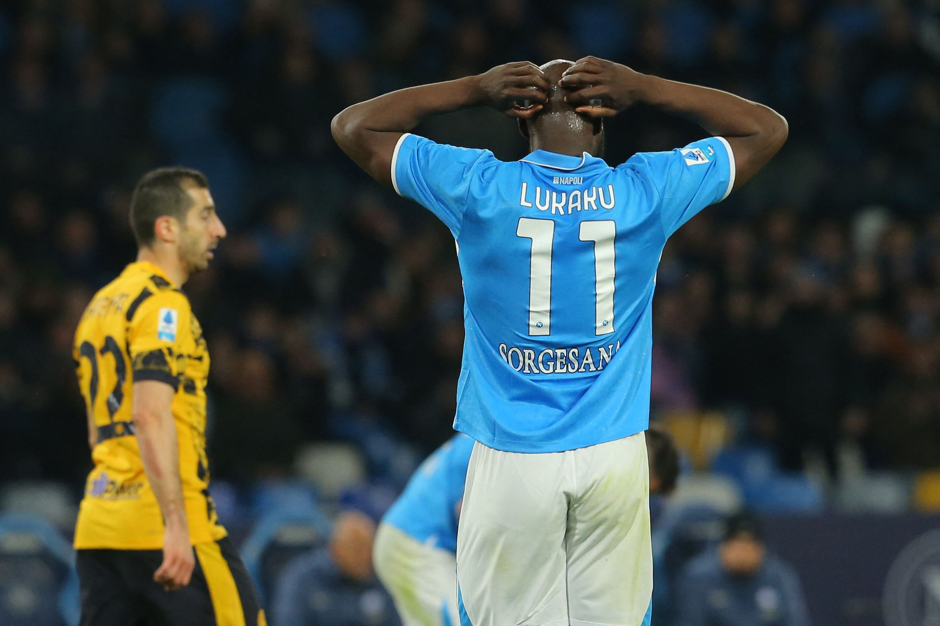 Napoli empata no final e frusta planos da Inter de se isolar na liderança da Serie A