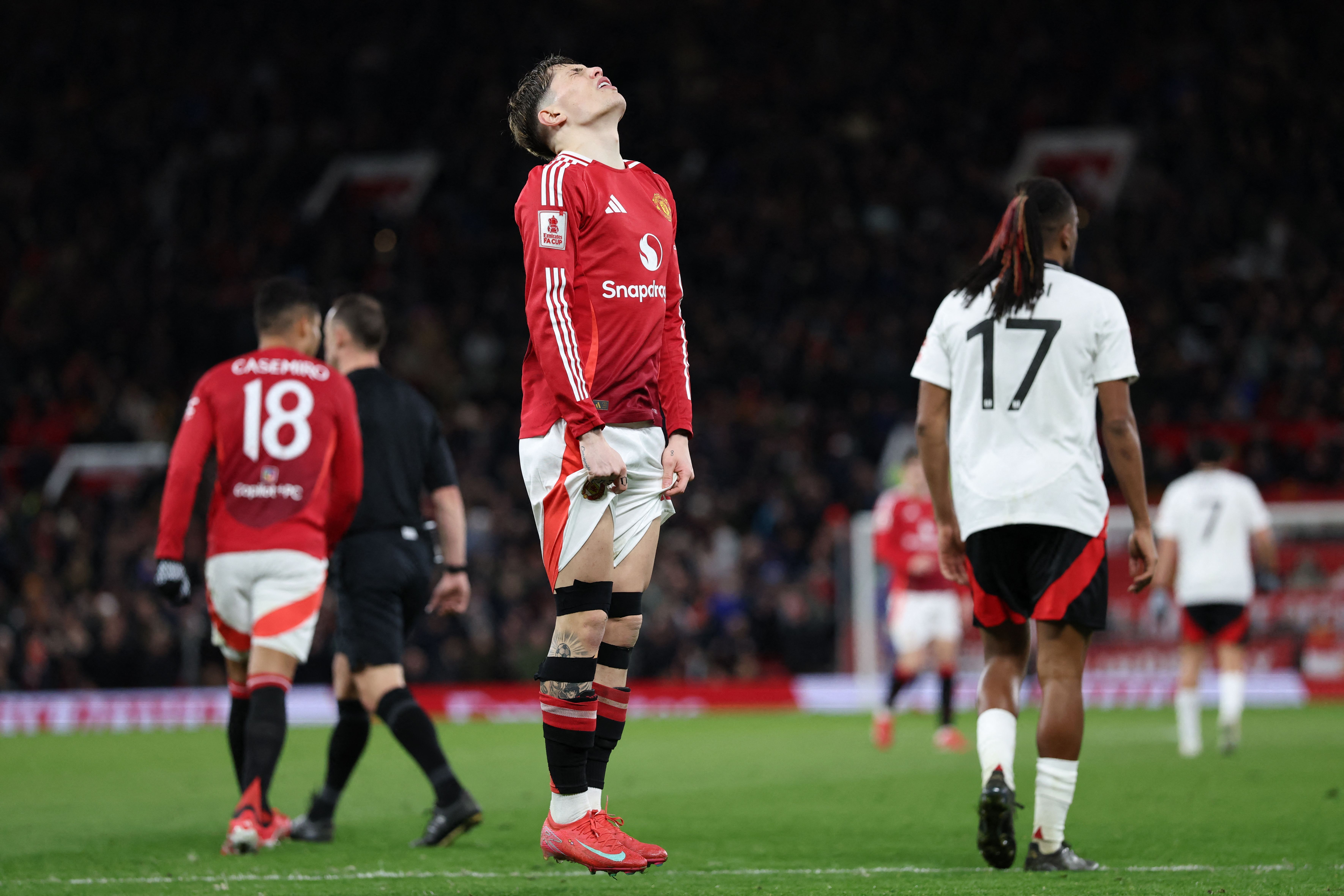 Nos pênaltis, Fulham elimina o United da Copa da Inglaterra