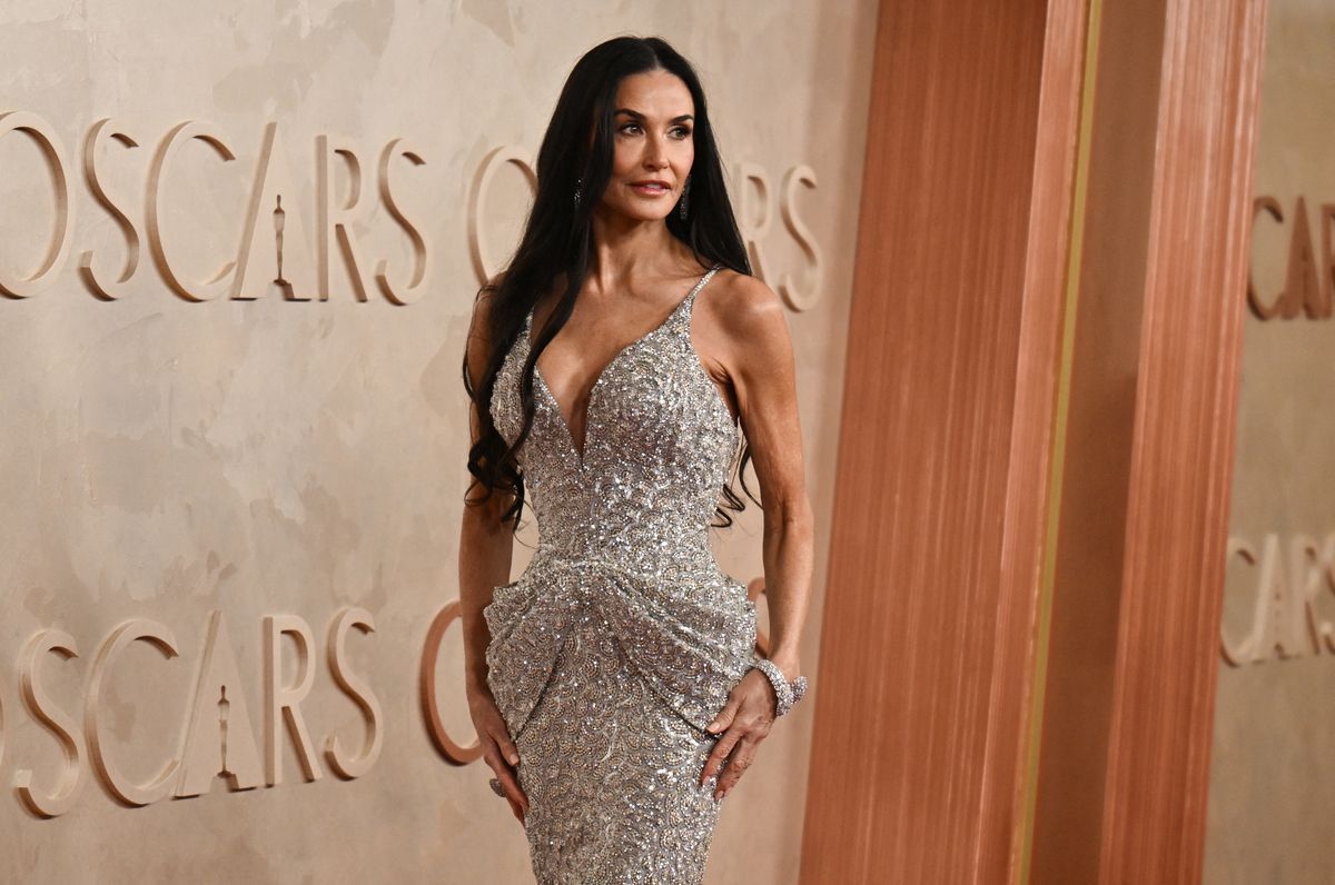 Demi Moore manda recado para Mikey Madison, vencedora do Oscar de 'Melhor Atriz'
