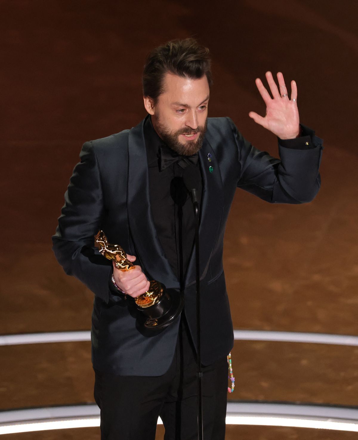 Kieran Culkin garante primeira estatueta dourada do Oscar 2025