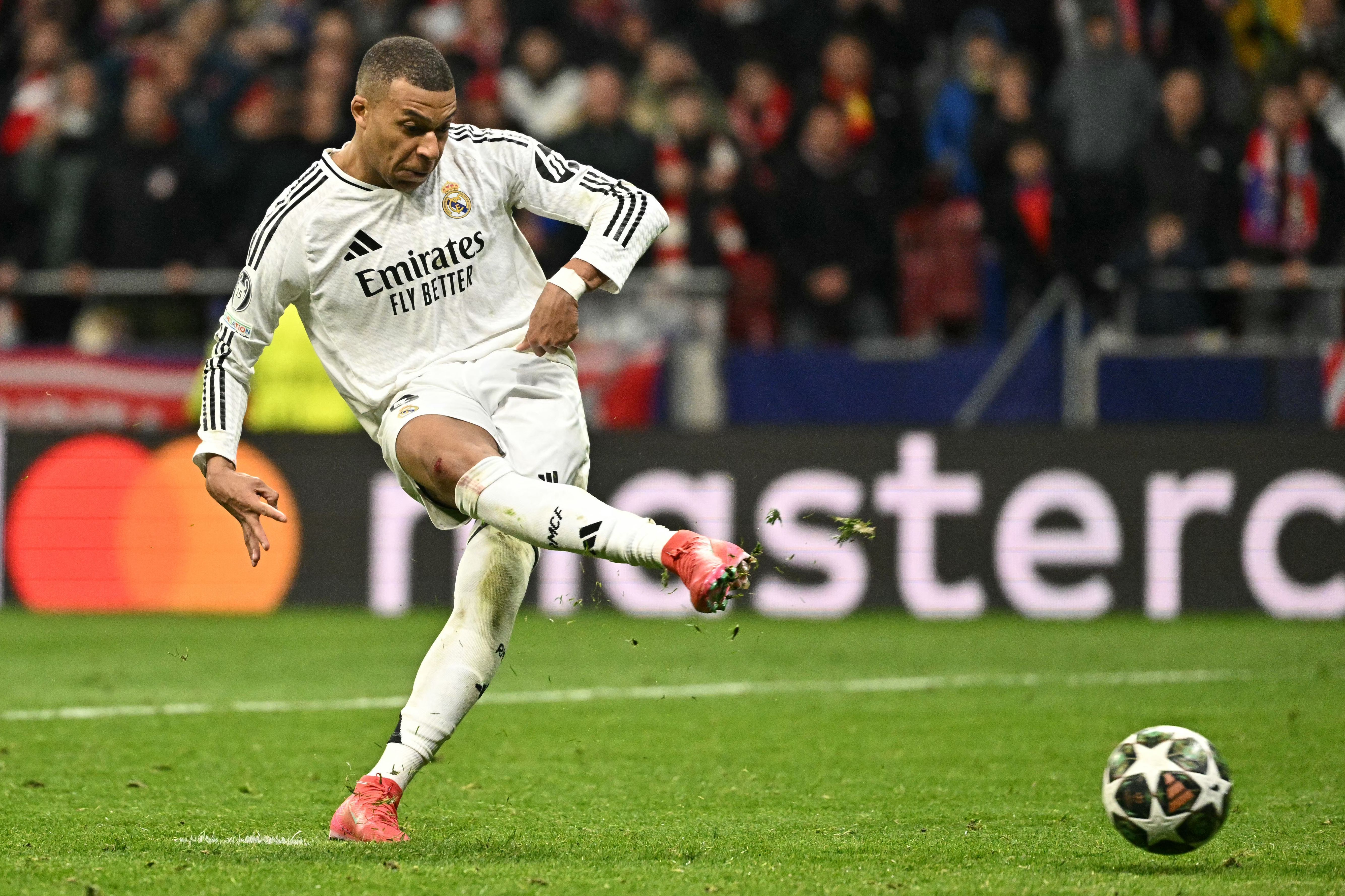 Real vence Atlético de Madrid nos pênaltis em clássico histórico e avança na Champions