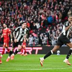Newcastle derrota Liverpool e conquista Copa da Liga Inglesa pela primeira vez