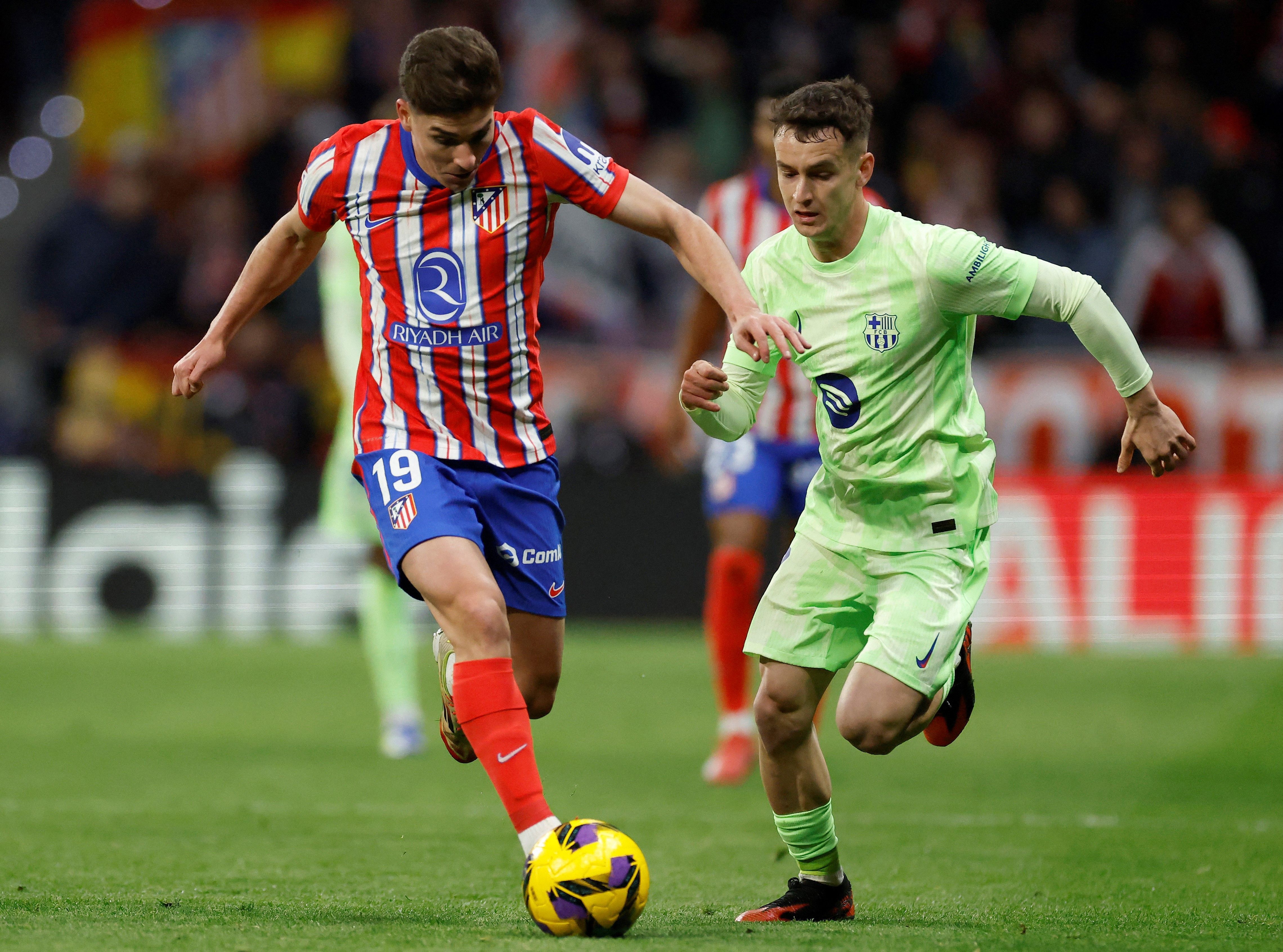 Barcelona vira no último lance e bate Atlético de Madrid em jogo eletrizante
