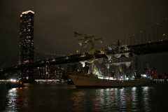 Navio bateu em ponte no brooklyn