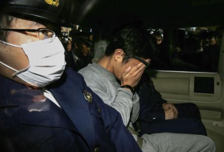 Imagem de Takahiro Shiraishi em 2017 chegando ao tribunal