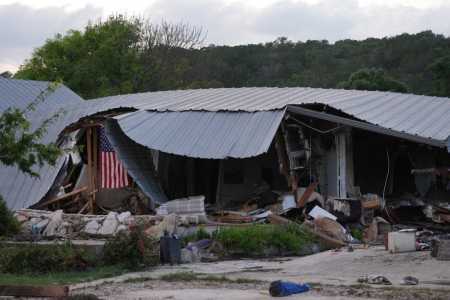 Enchentes no Texas deixaram rastro de destruição