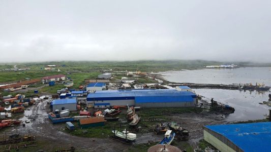 Esta foto divulgada pelo Governo da Região de Sakhalin em 30 de julho de 2025 mostra Severo-Kurilsk, atingido pelo tsunami, na ilha de Paramushir, no norte das Ilhas Curilas da Rússia