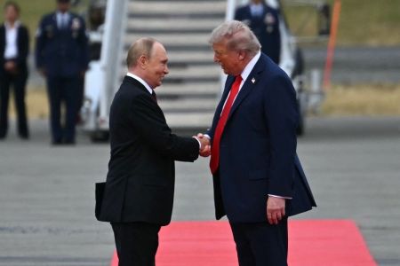 Trump e Putin conversaram por telefone nesta quarta-feira (4)