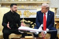 Trump sugere saída de Zelenski e culpa Ucrânia por alta do diesel nos EUA