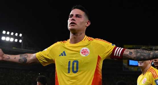 James Rodríguez abriu o placar no Estádio Metropolitano Roberto Meléndez, em Barranquilla