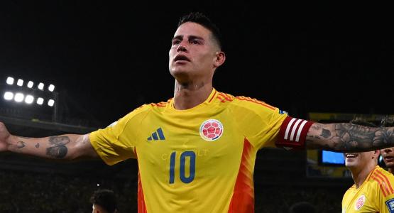 James Rodríguez abriu o placar no Estádio Metropolitano Roberto Meléndez, em Barranquilla