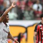 Com expulsões 'relâmpagos', Fluminense vence o Vitória fora de casa no Brasileirão