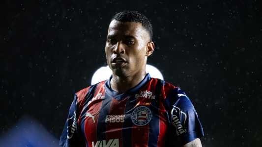 Volante Jean Lucas, do Bahia, durante jogo contra o Vasco