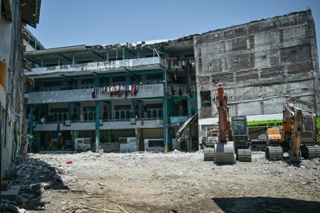 Desabamento de escola na Indonésia