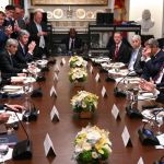 Trump diz que socorro à Argentina depende de vitória do governo Milei nas eleições