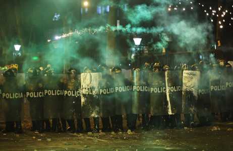 Protestos violentos no Peru