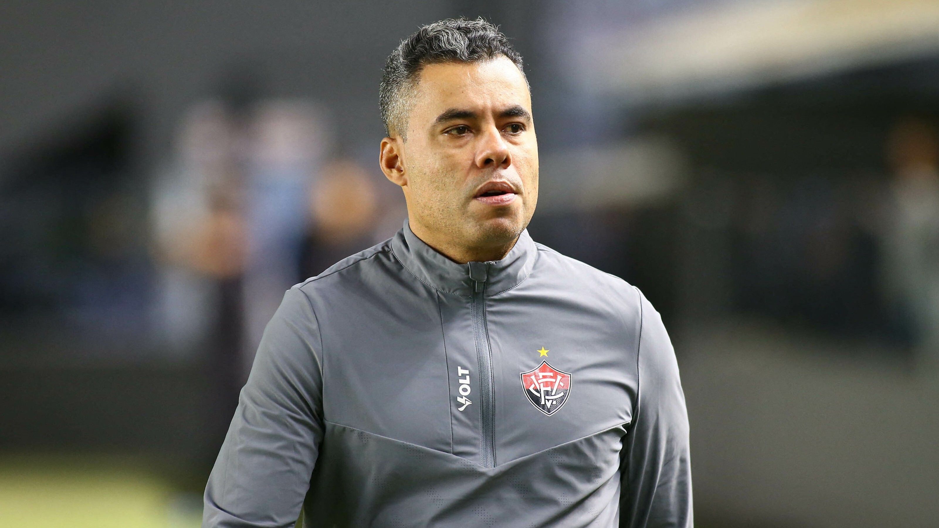 Jair Ventura detalha fatores determinantes para triunfo do Vitória sobre o Santos