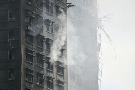 Incêndio em Hong Kong deixou 13 mortos