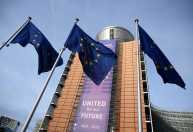 União Europeia aplica tarifas permanentes contra pneus chineses por concorrência desleal