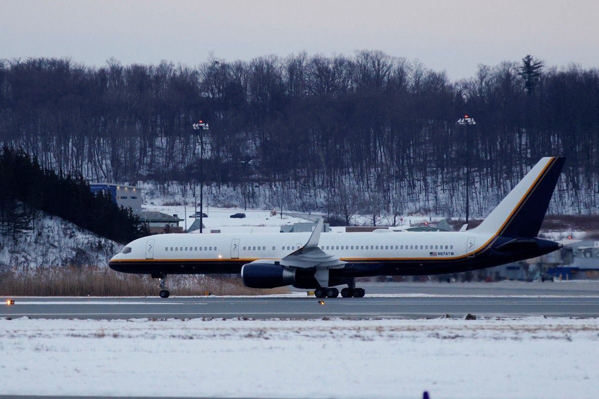Avião dos Estados Unidos com Maduro chega a Nova York