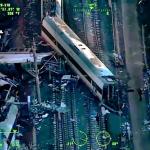 Reis da Espanha visitam local do acidente ferroviário que deixou mais de 40 mortos