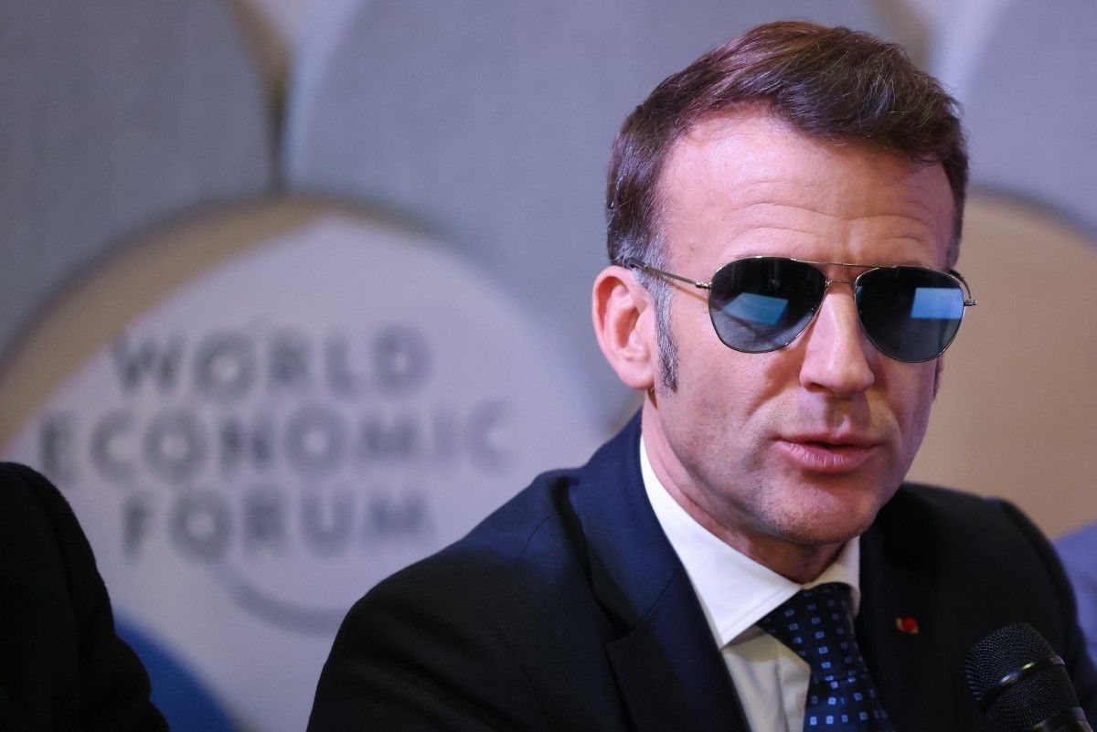 Entenda a mancha no olho que levou Macron a usar óculos escuros em Davos