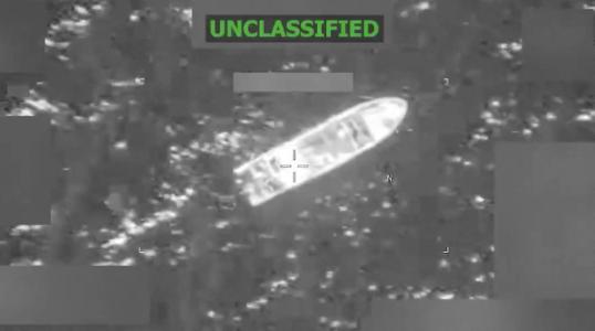 EUA atacam embarcação no pacífico