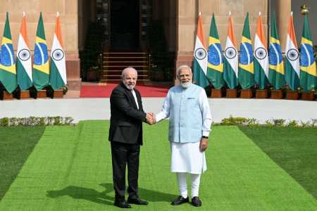 Lula se encontrou com o primeiro-ministro Narendra Modi neste sábado (21)