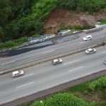 Vídeo: pista afunda no Anel Rodoviário de Belo Horizonte e complica trânsito no Betânia