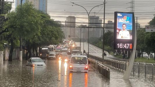 Chuva em SP: Veja imagens dos alagamentos nesta sexta-feira (24) | CNN Brasil