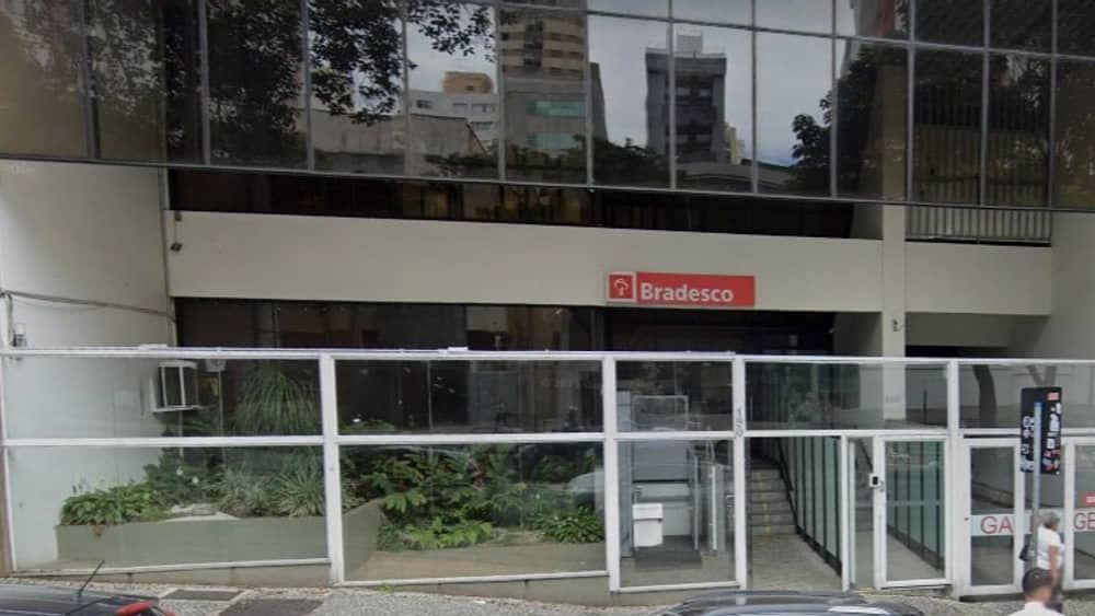 Homem invade banco no bairro de Lourdes, em BH, é baleado por vigia e morre