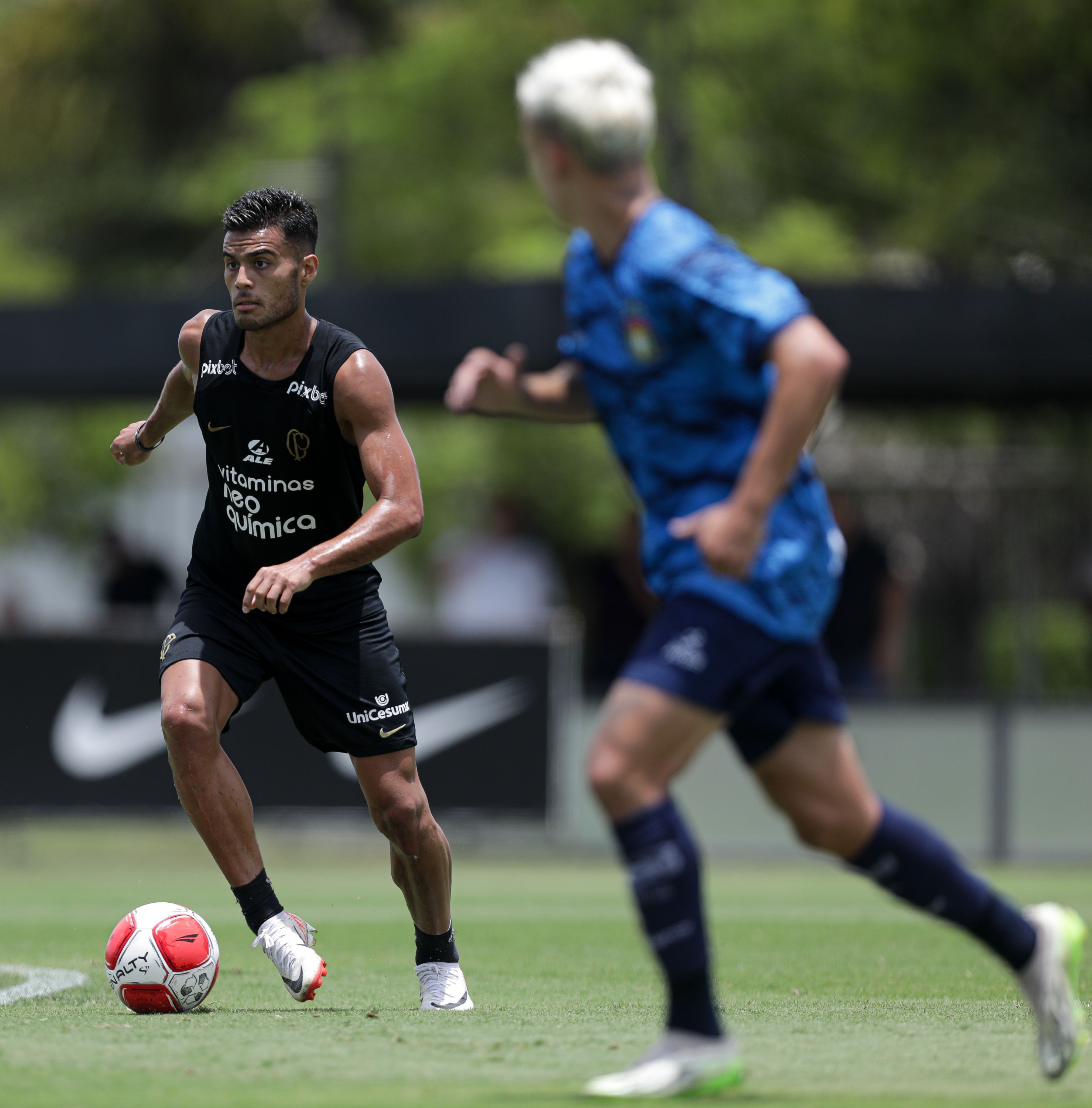 Mano faz testes com Fausto Vera e Rojas entre titulares do Corinthians