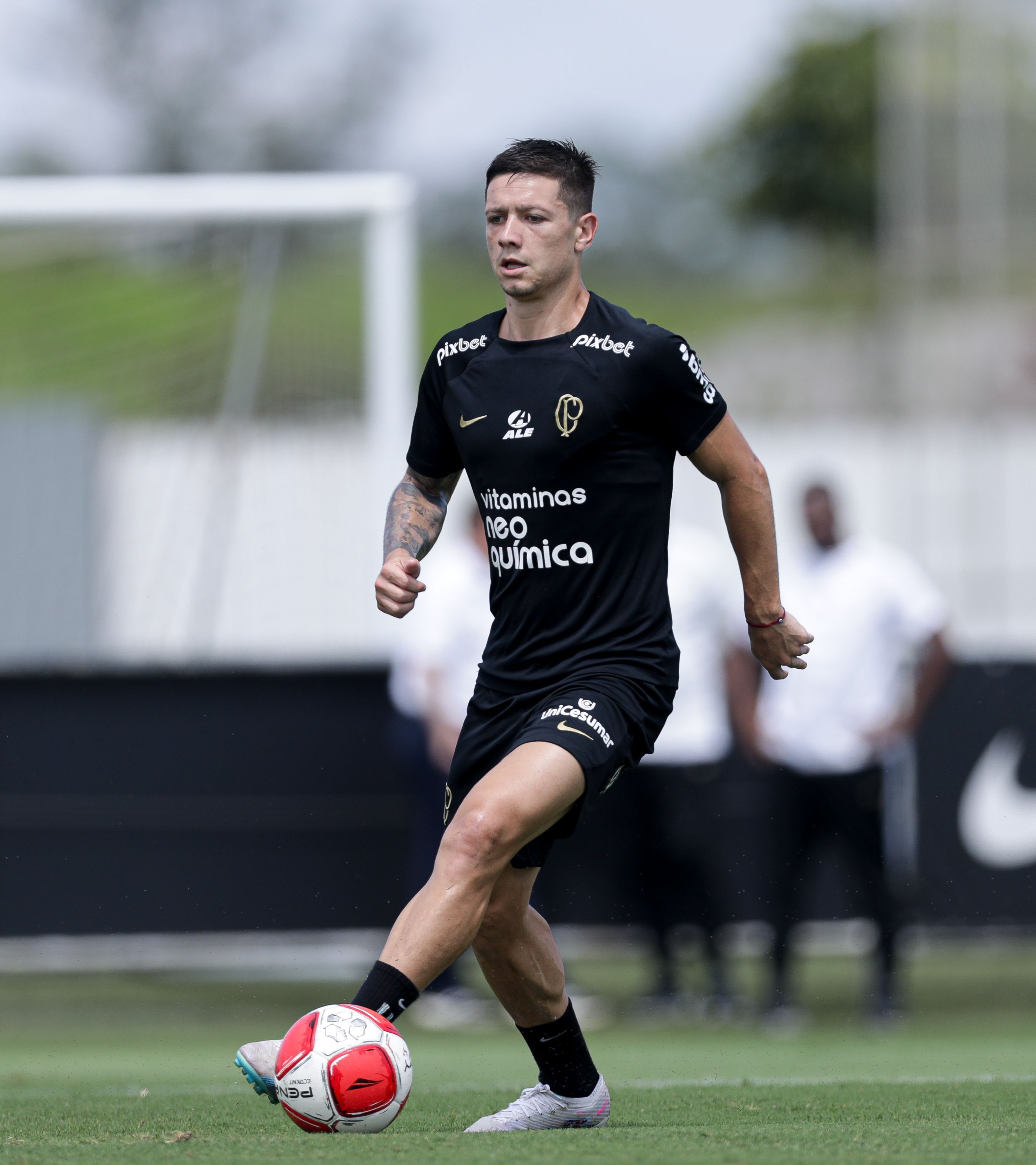 Presidente do Corinthians garante que terá reforços para estreia no Paulista