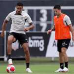 Escalação do Corinthians: Mano trabalha parte tática e não terá Garro em estreia