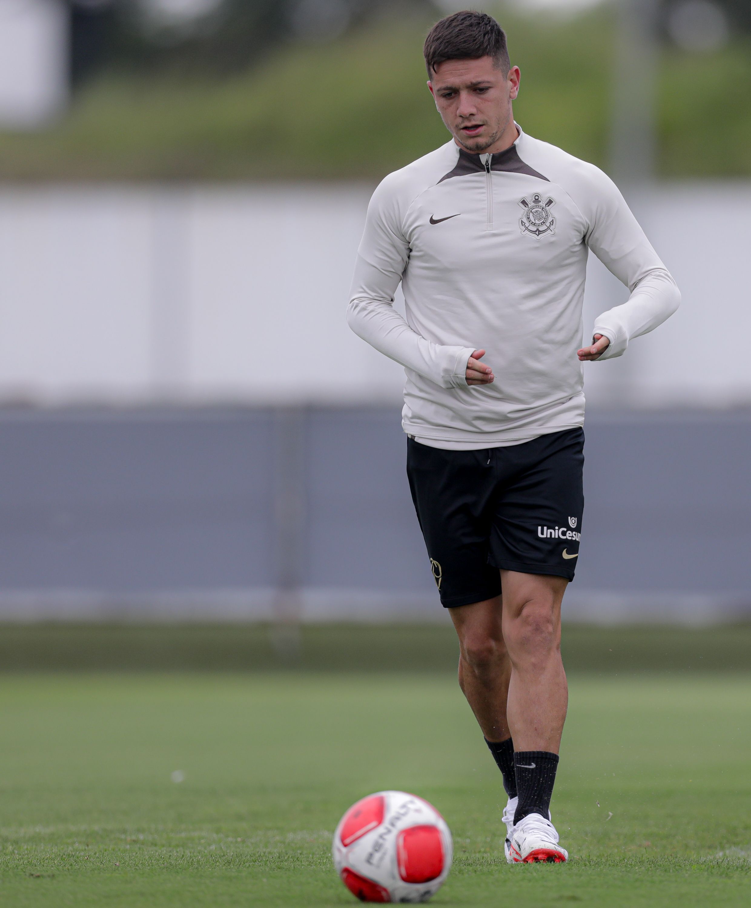 E o Garro? Meia deve seguir sem estrear pelo Corinthians um mês após ser anunciado