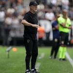 Corinthians demite Mano Menezes após mau início no Paulistão