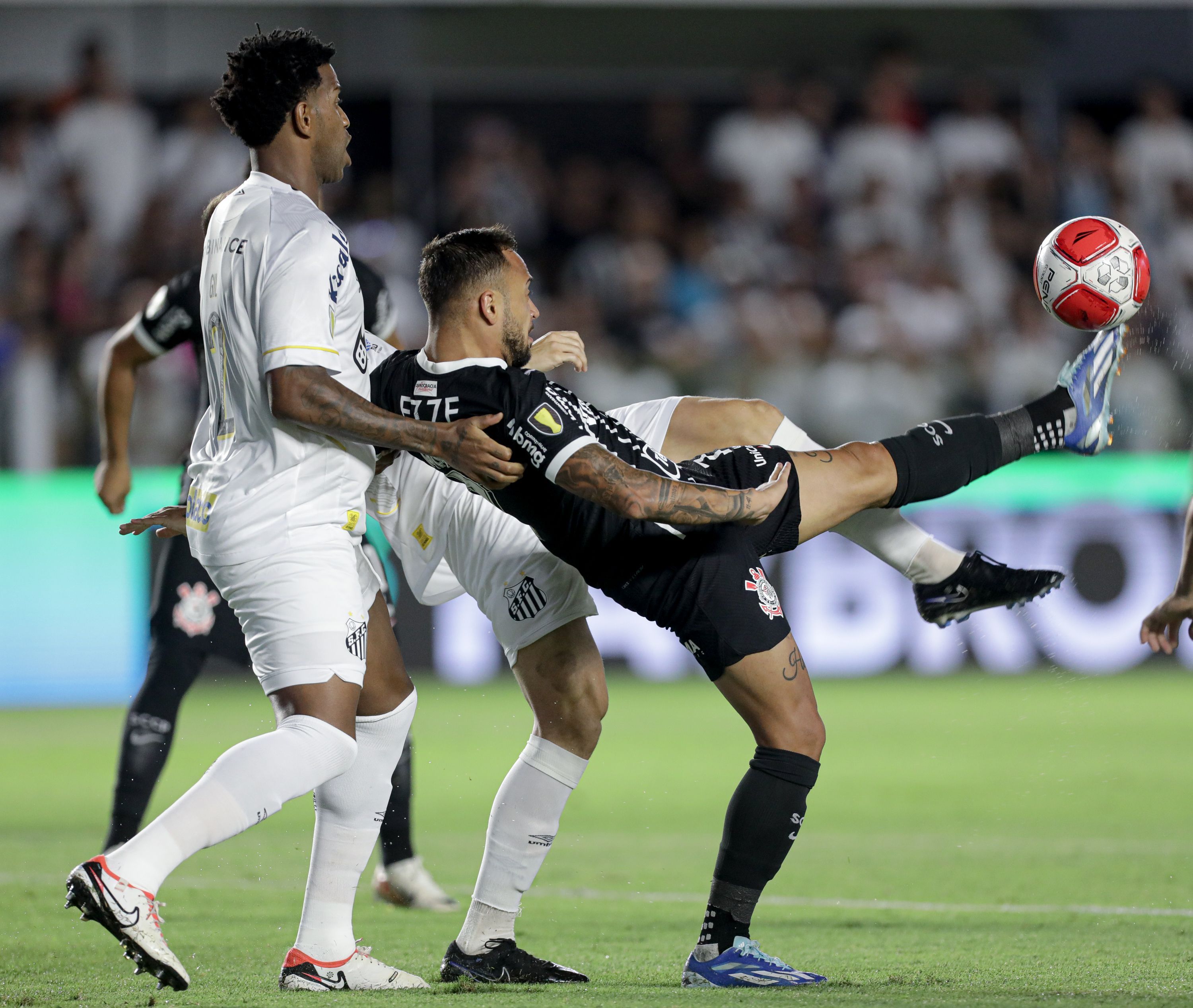 Corinthians e Santos agendam jogo-treino durante a Data-Fifa
