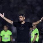 António Oliveira aponta fator determinante na derrota do Corinthians