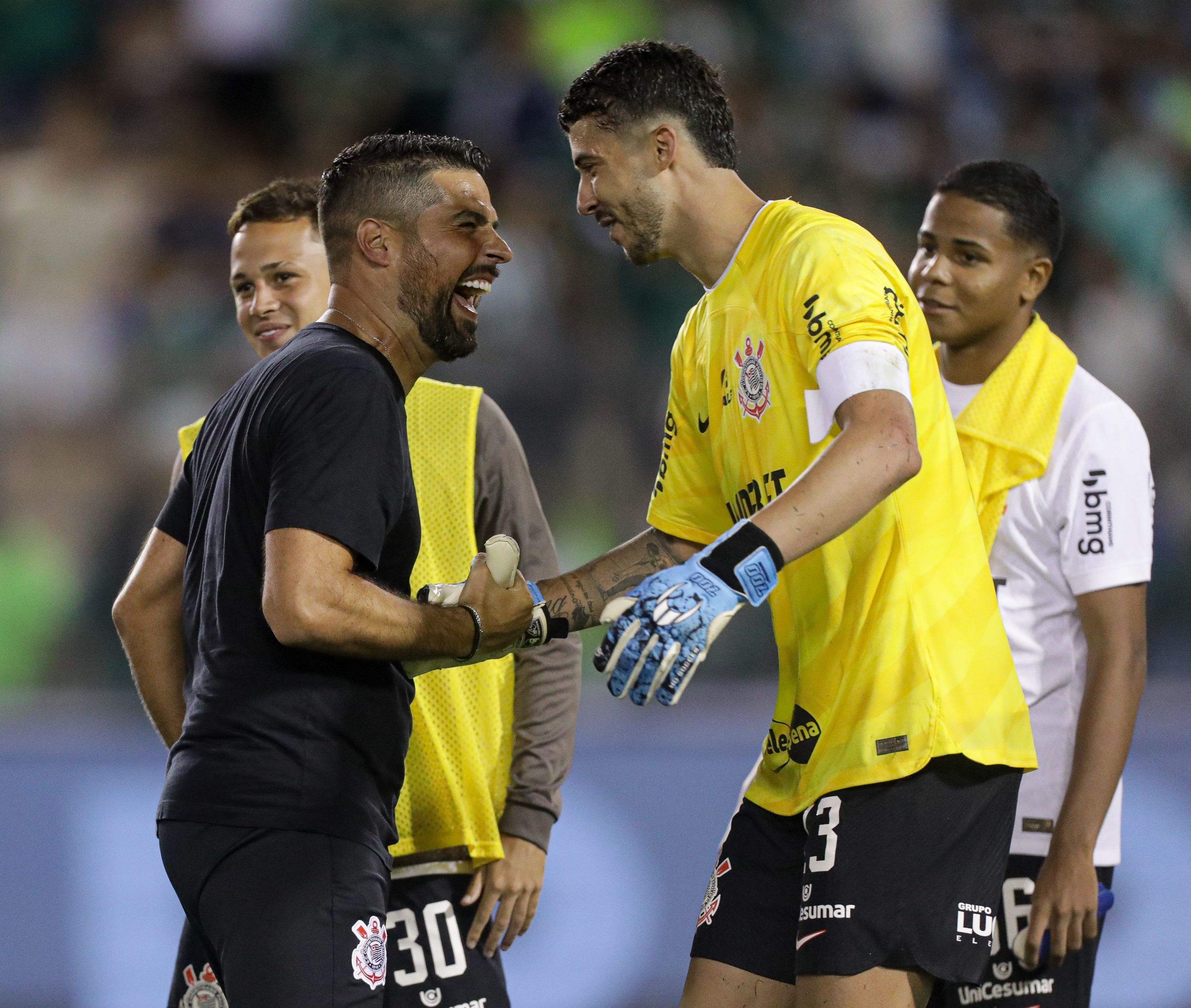 Gustavo Henrique é escolhido como capitão do Corinthians para encarar o Palmeiras