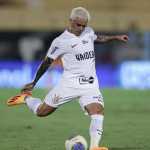 Fagner retoma bom nível no Corinthians como líder de assistências na temporada