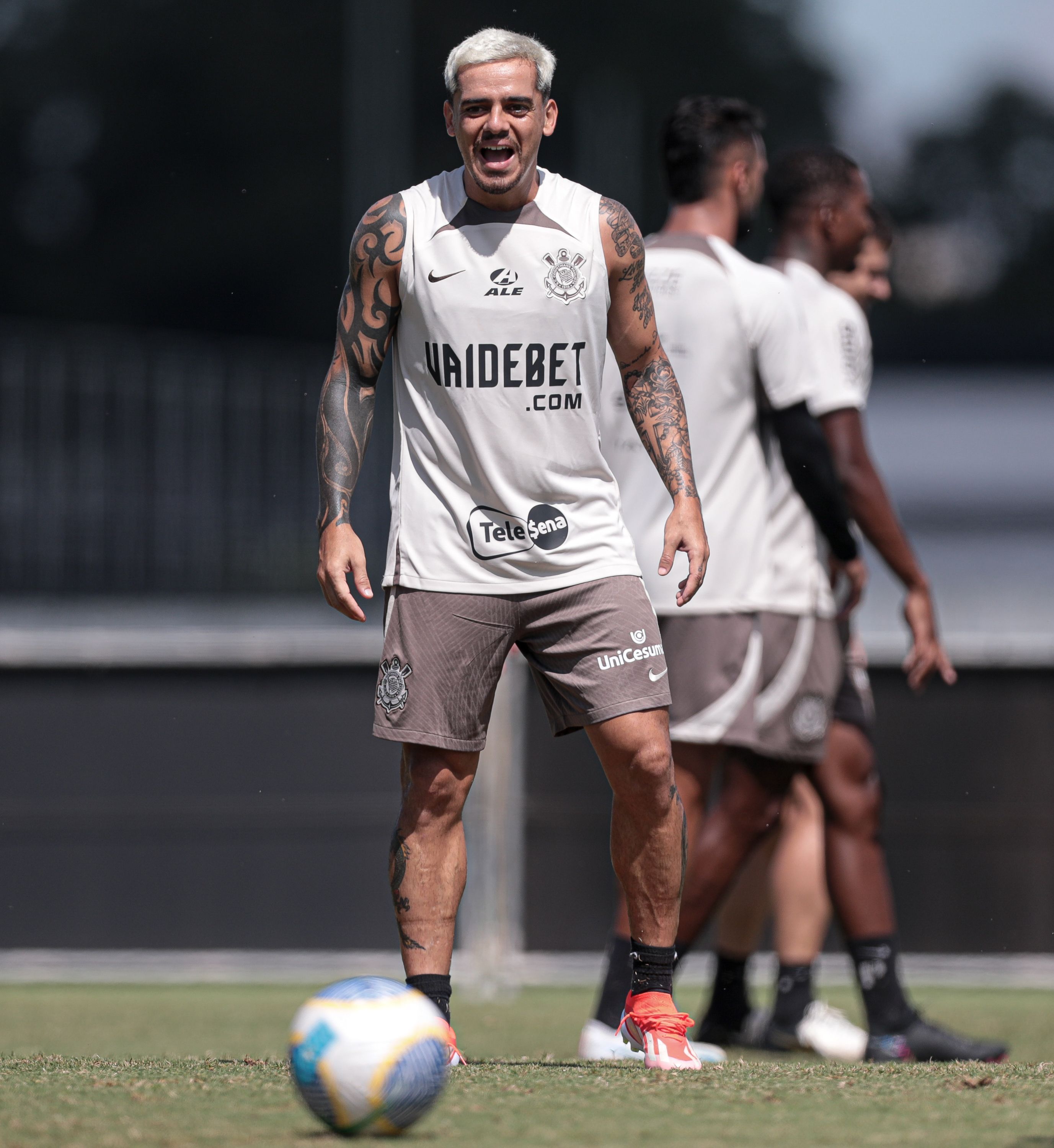 Fagner fica próximo de nova marca histórica no Corinthians