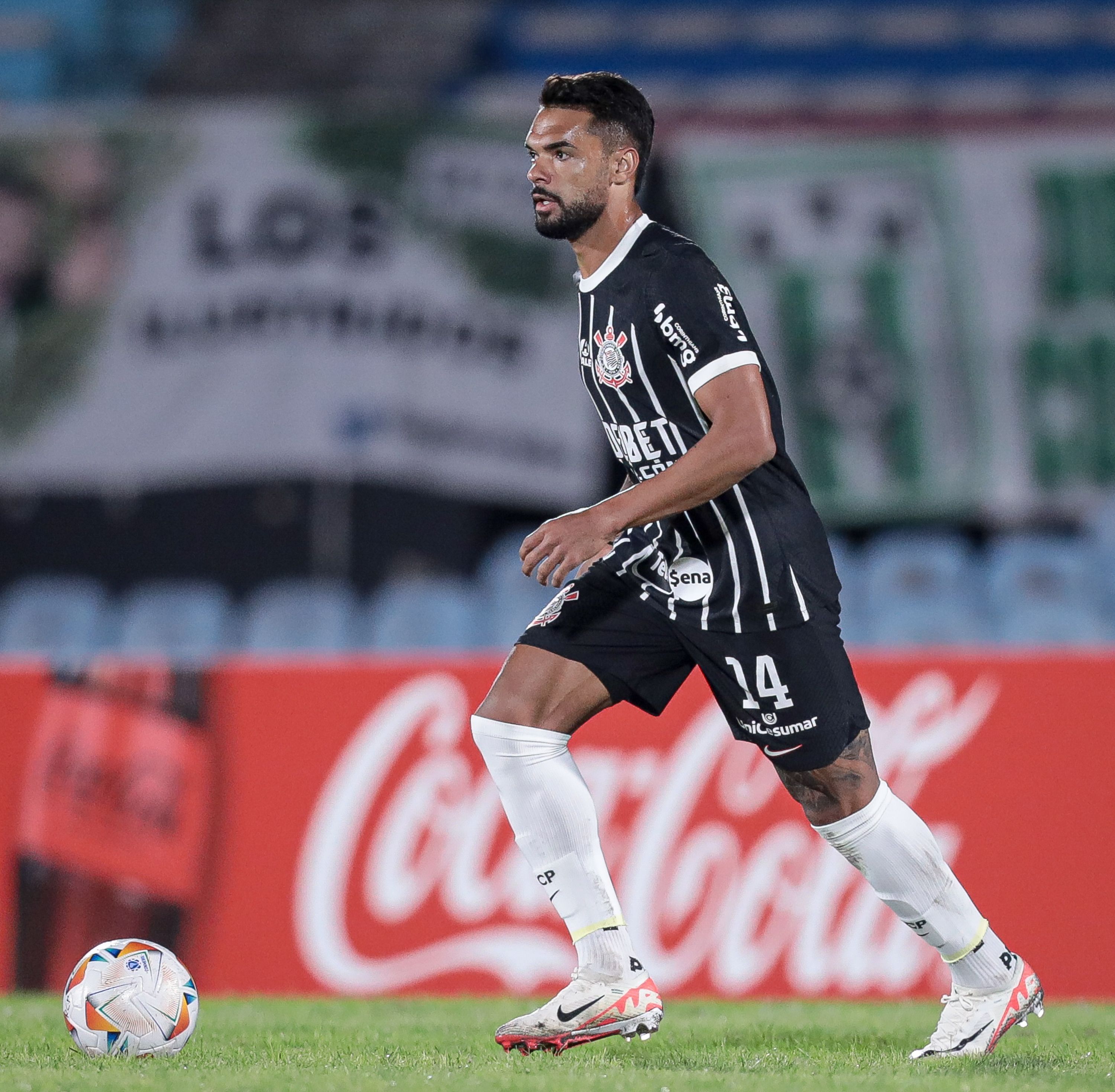 Raniele lamenta empate do Corinthians e diz que ritmo de jogo pesou na atuação