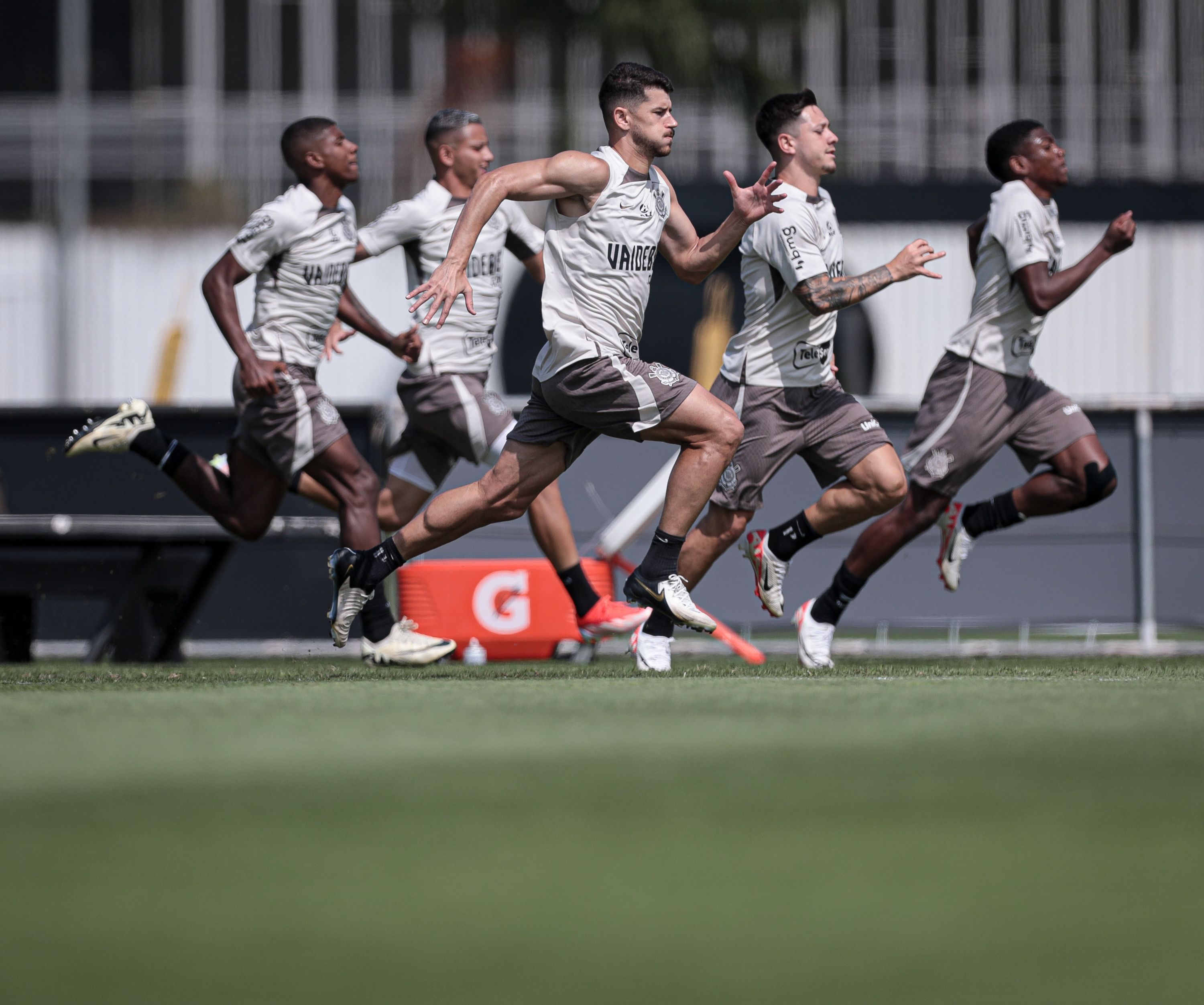 Escalação do Corinthians: Timão deve mudar a defesa para encarar o Palmeiras