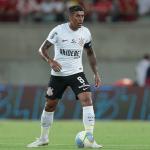 Paulinho, ex-Corinthians, abre o jogo sobre suposto interesse do Cruzeiro