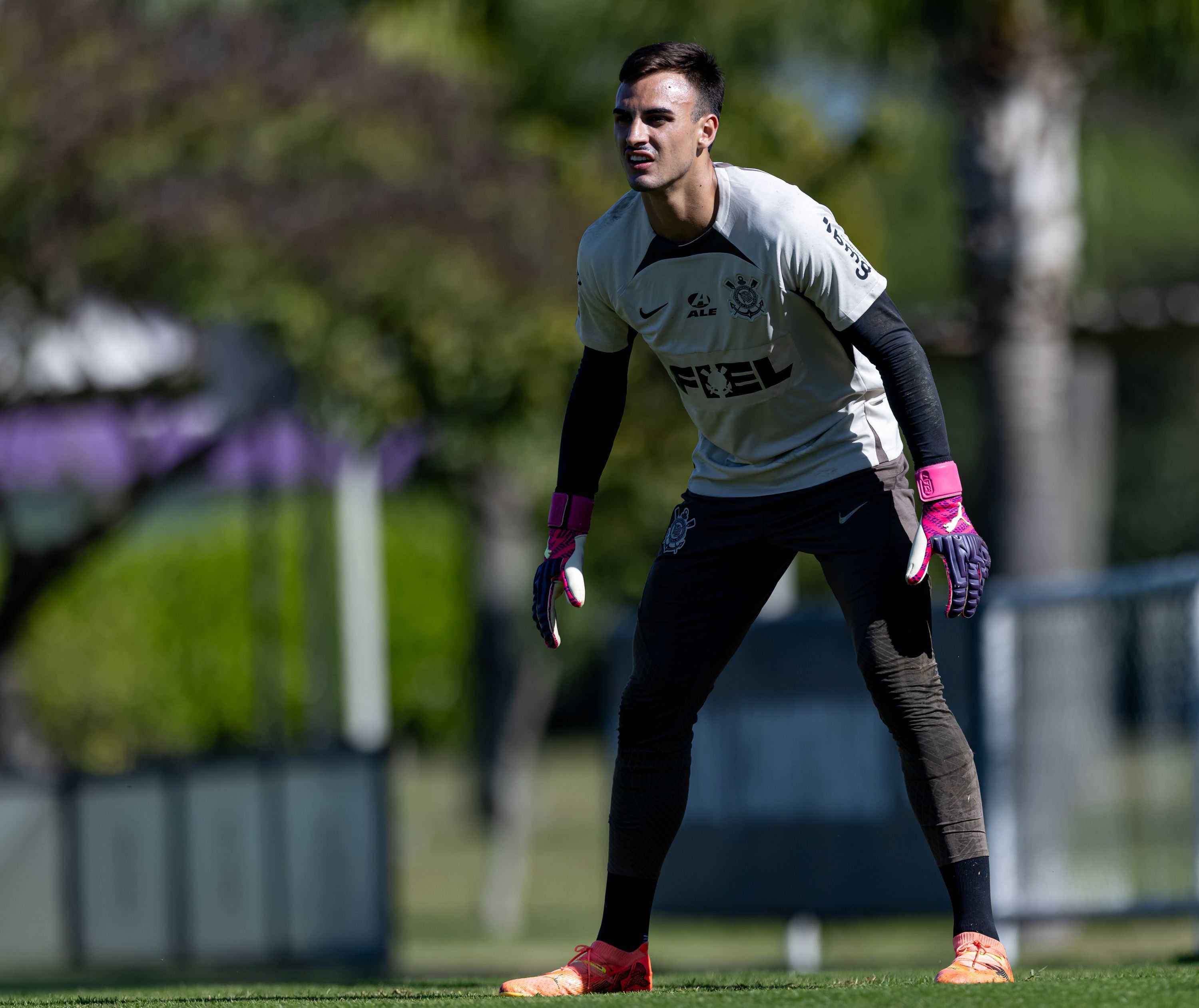 Corinthians anuncia saída de jogador, acertado com clube dos Emirados Árabes