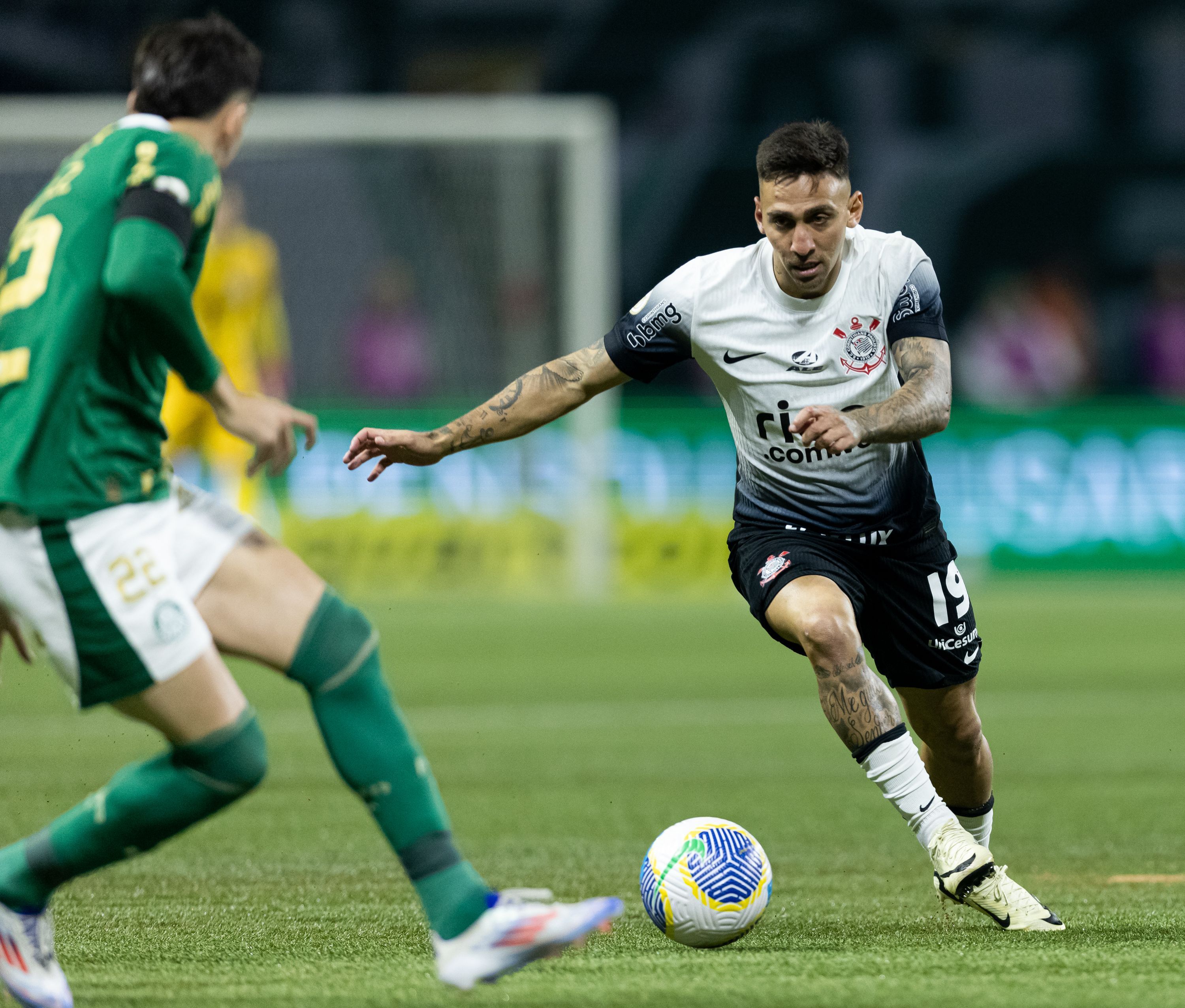 Atacantes do Corinthians pedem rescisão de contrato por falta de pagamento