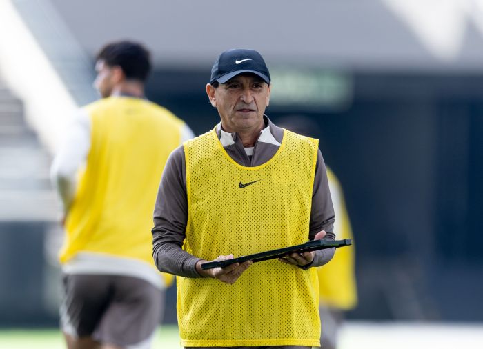 Ramón Díaz, técnico do Corinthians, em treino na Neo Química Arena