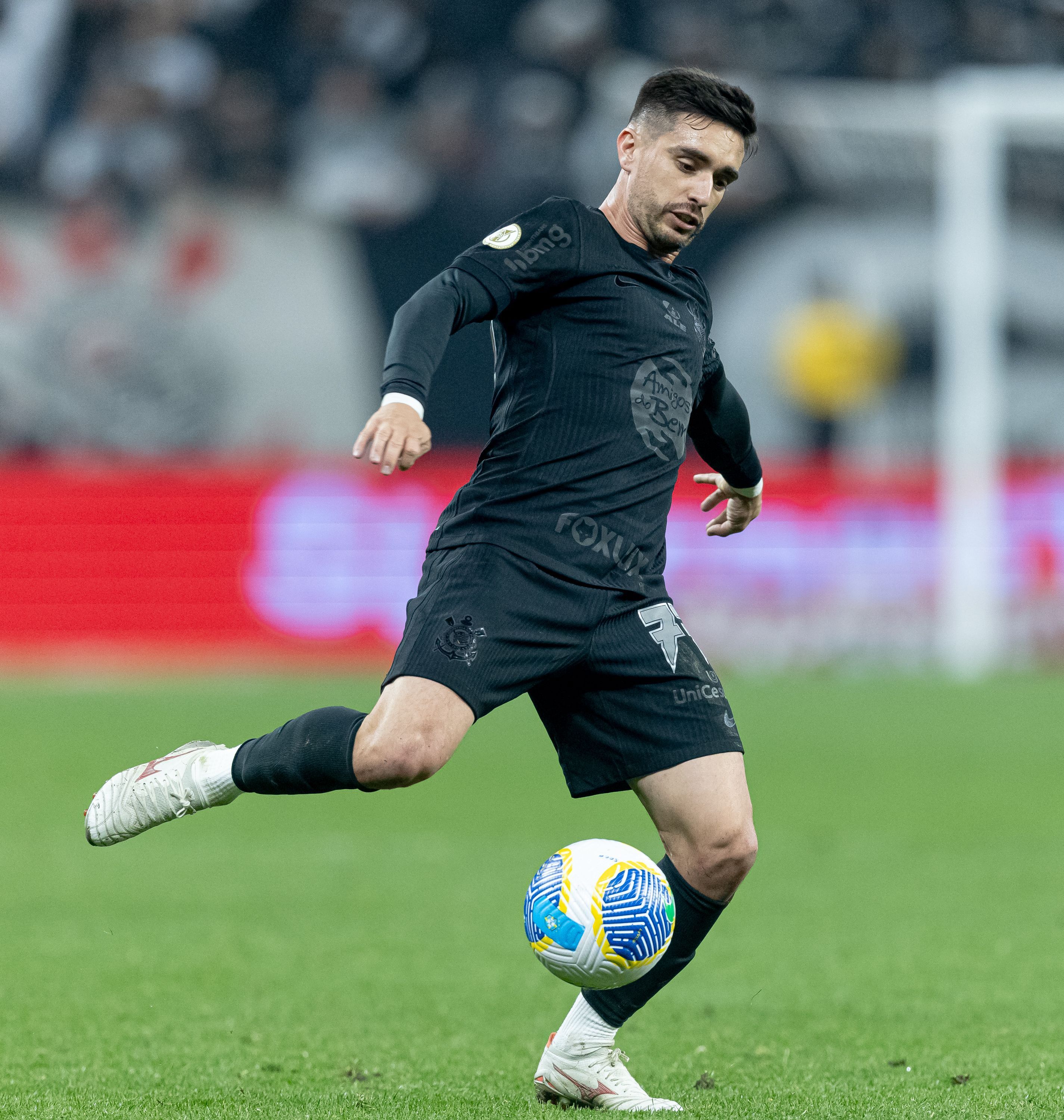 Auxiliar do Corinthians revela problemas físicos de dupla antes de enfrentar o Grêmio